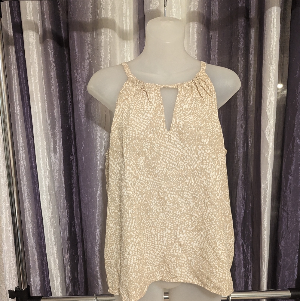 NWT lightweight summer top by GAP